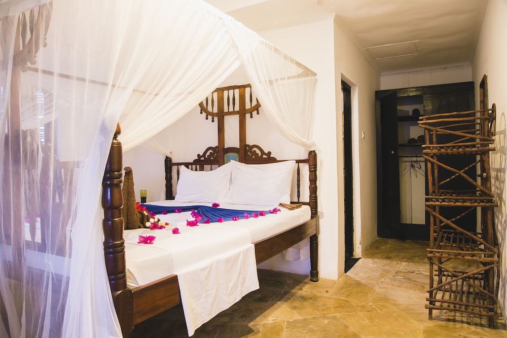 

Roma - Marumbi - Moonshine Uroa Boutique Hotel