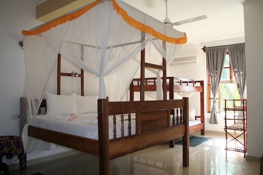 

Roma - Pongwe, Zanzibar - Moonshine Uroa Boutique Hotel