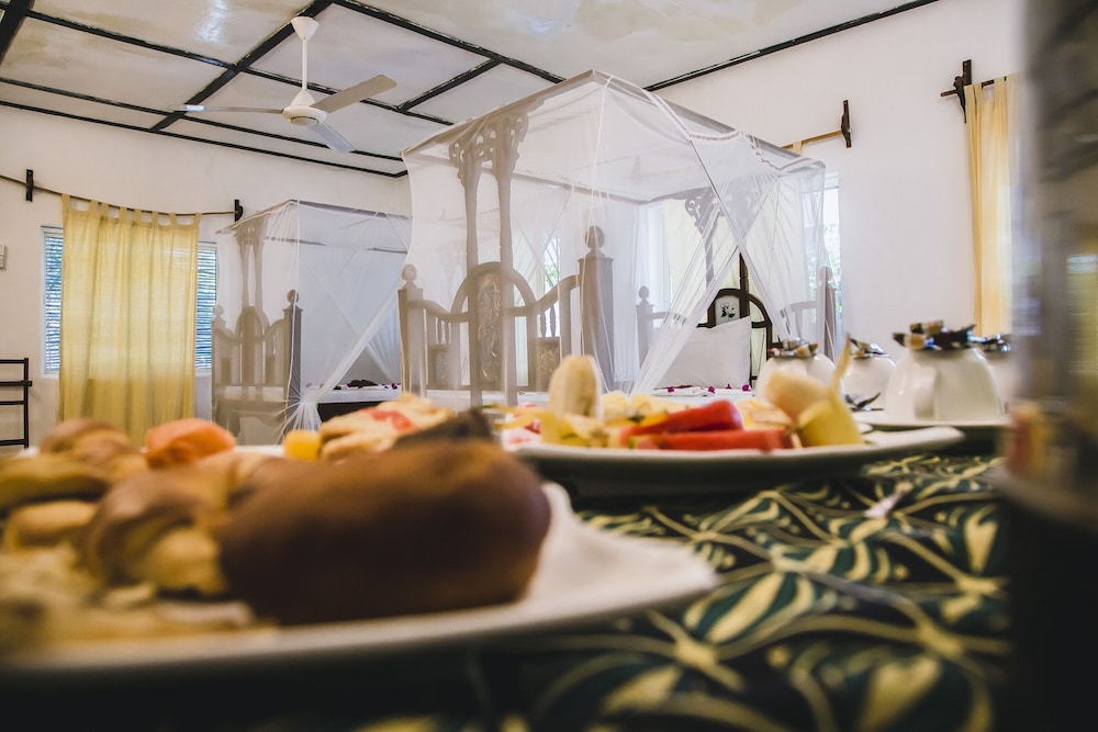 

Roma - Marumbi - Moonshine Uroa Boutique Hotel