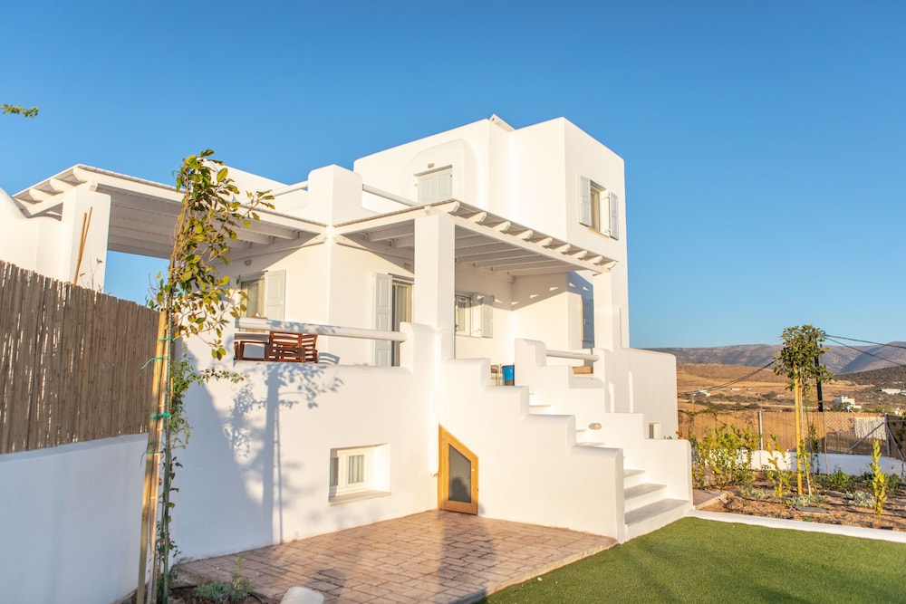 

Bologna - Kastraki - Naxian Resort