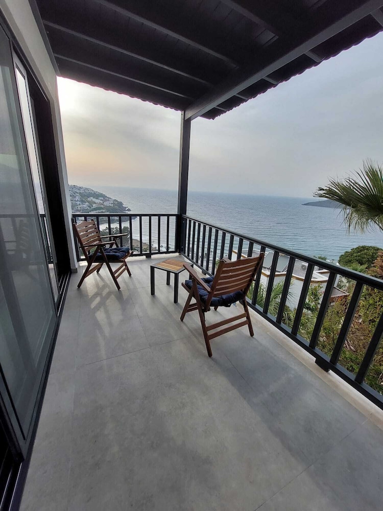 

Napoli - Turgutreis - İBAK Apartments