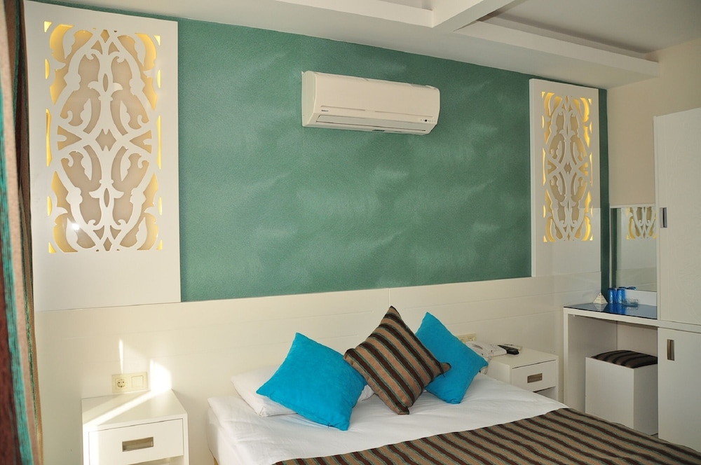 

Bari - Side - Aura Boutique Hotel