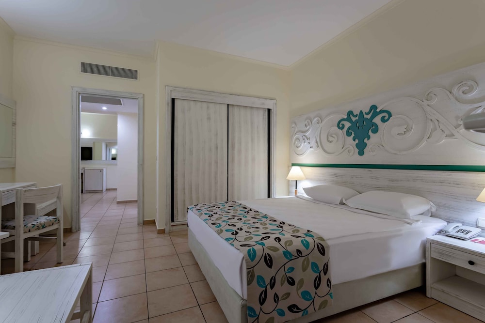 

Milano - Kizilagac - Euphoria Palm Beach