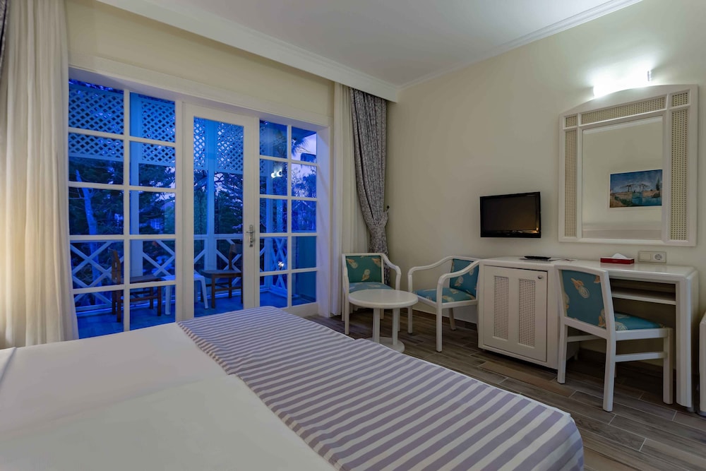 

Milano - Kizilagac - Euphoria Palm Beach