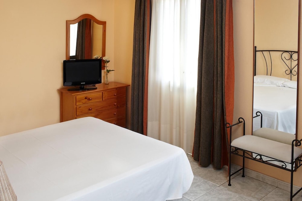 

Cagliari - Santa Cruz de Tenerife - Hotel Tanausu