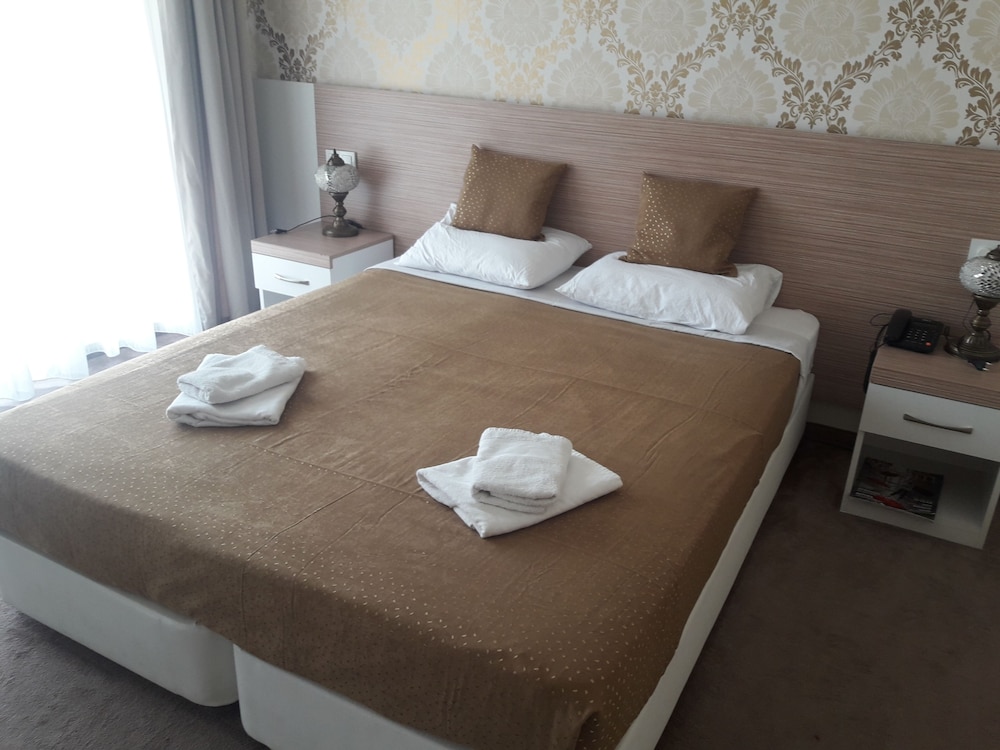 

Bologna - Selçuk - Nicea Hotel