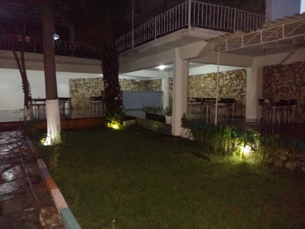 

Bari - Selçuk - Nicea Hotel