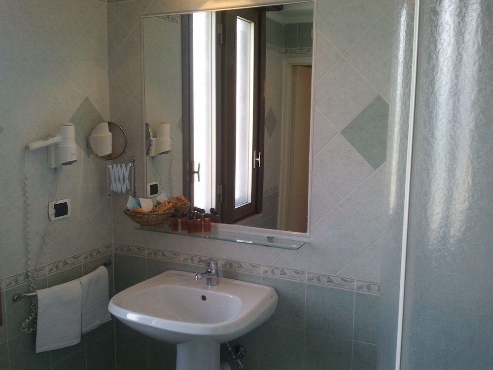 

Roma - Sant'Alessio Siculo - Jonic Hotel Mazzaro'
