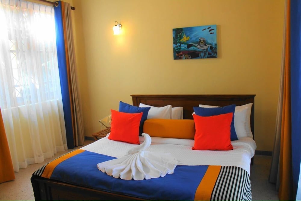 

Roma - Kalutara - Mahakumara White House Hotel