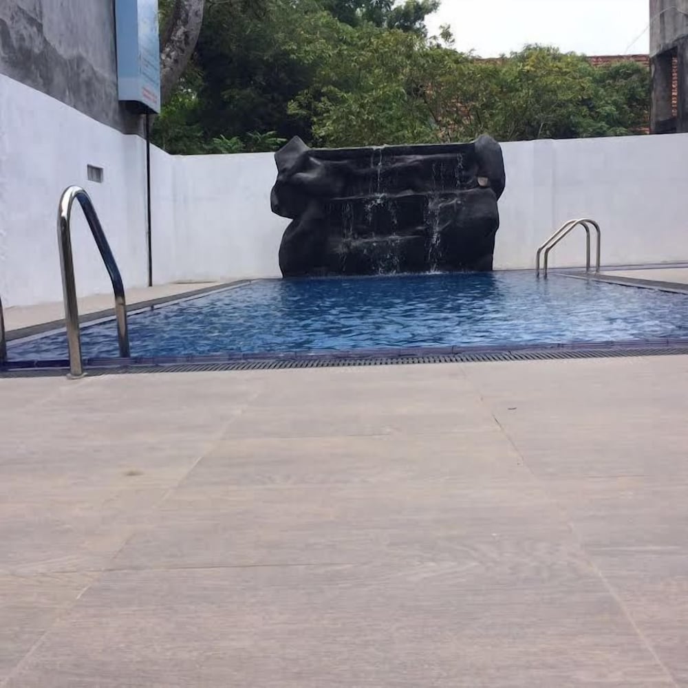 

Milano - Kalutara - Mahakumara White House Hotel