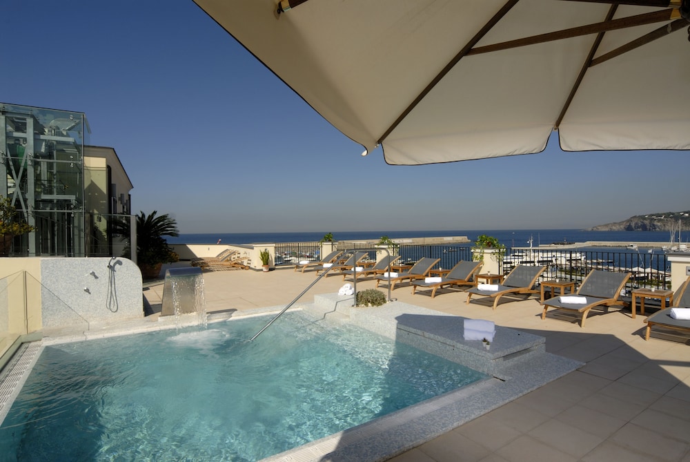 

Venezia - Ischia - Hotel Villa Carolina