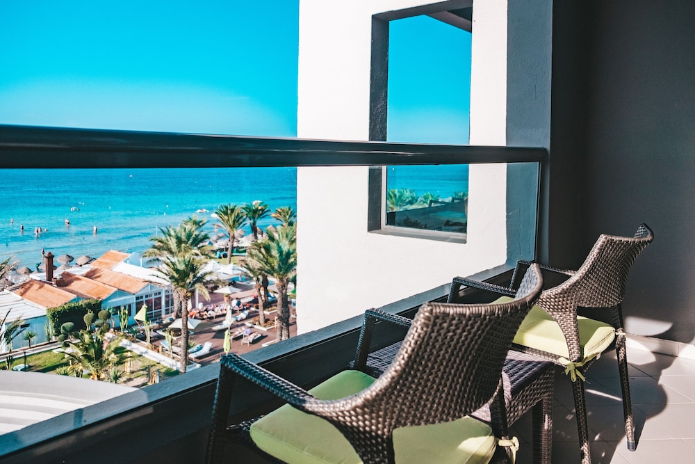 

Catania - Monastir - Rosa Beach Thalasso & Spa