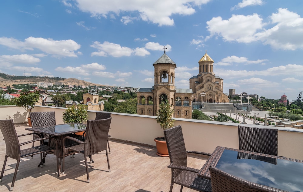 

Roma - Tbilisi - Liva Hotel