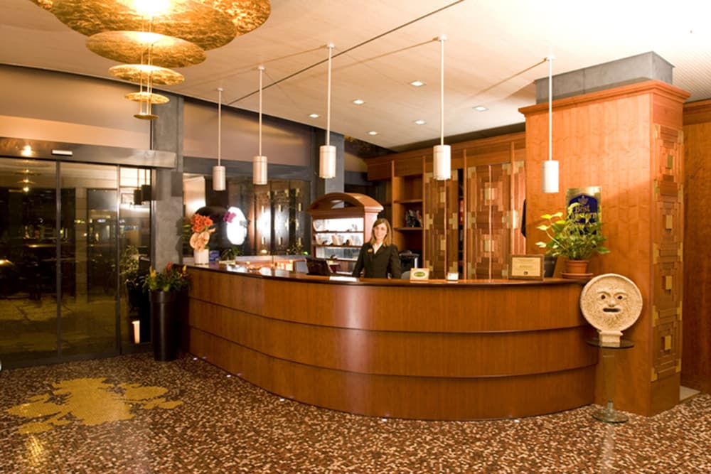 

Brindisi - Castel d'Azzano - Hotel Firenze