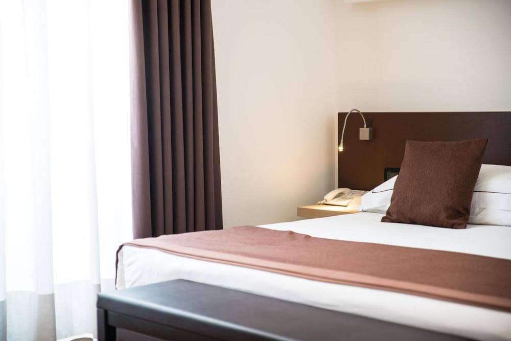 

Napoli - Verona - Airporthotel Verona Congress & Relax