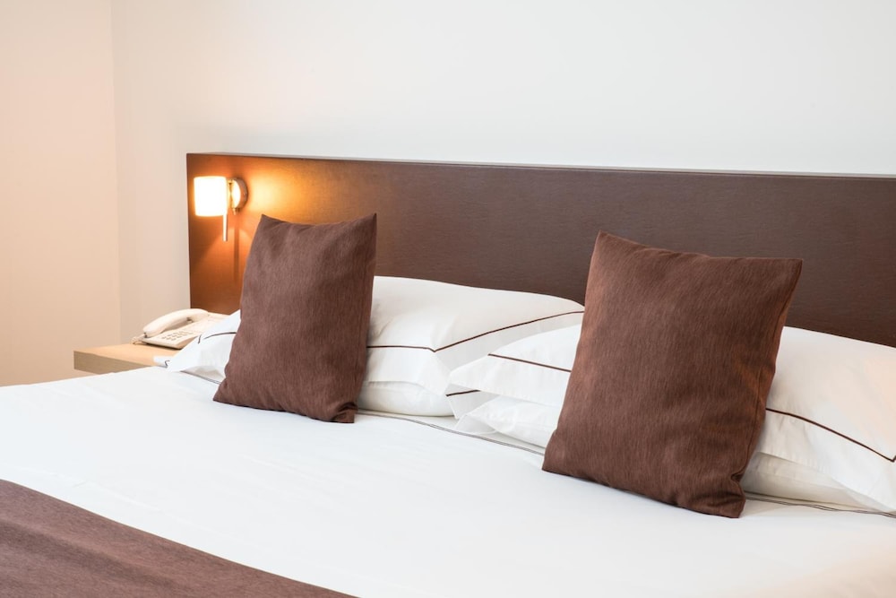 

Olbia - Verona - Airporthotel Verona Congress & Relax