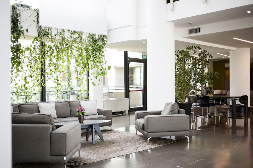 

Palermo - Villafranca di Verona - Airporthotel Verona Congress & Relax