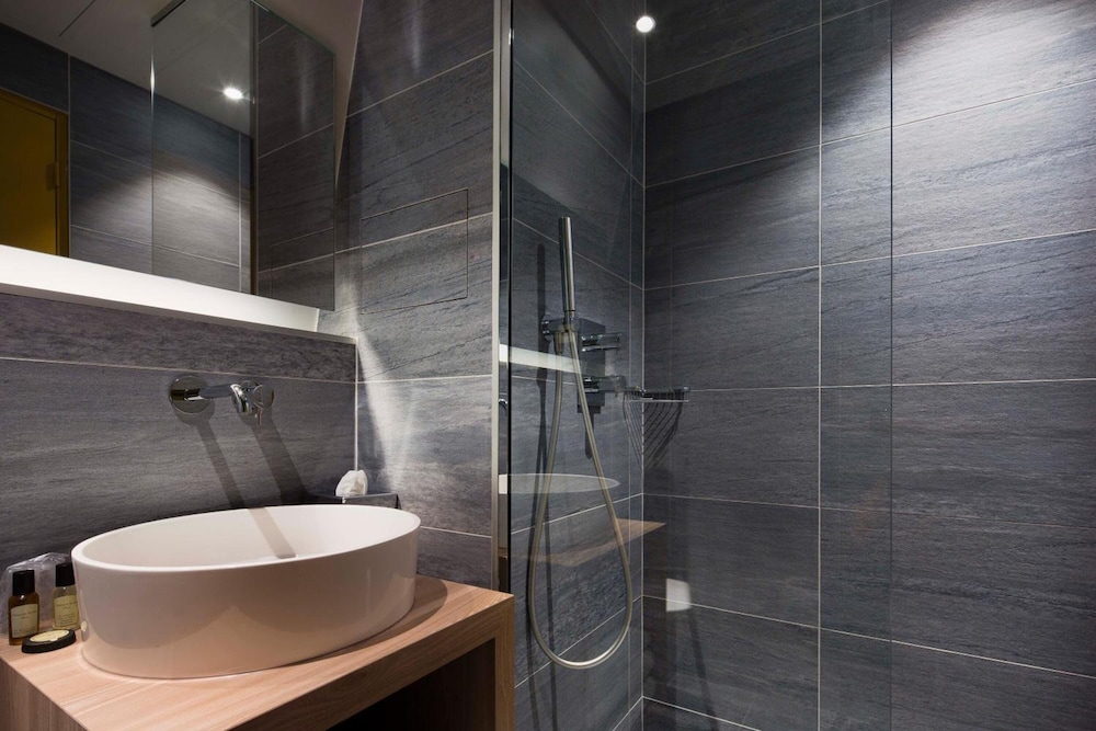 

Ancona - Paris Orly - ibis Styles Bourg La Reine