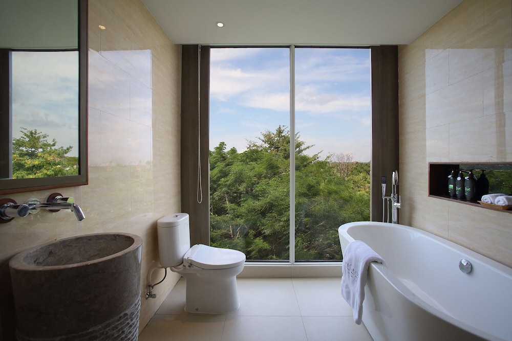 

Roma - Benoa - The Crystal Luxury Bay Resort Nusa Dua