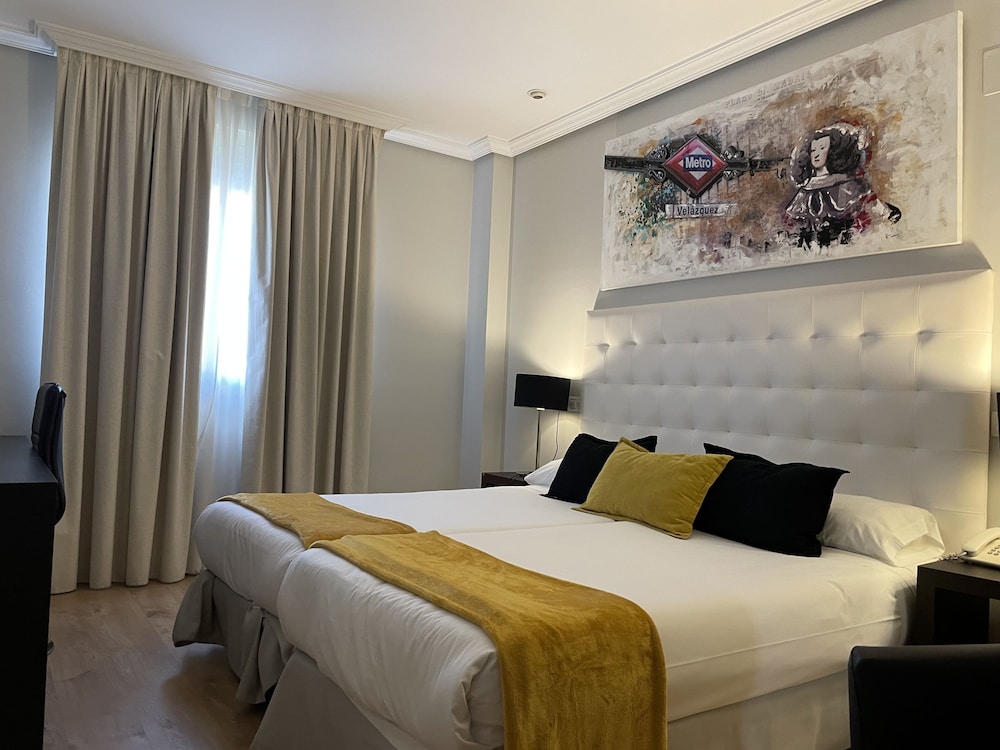 

Venezia - Aeroporto di Madrid - Hotel Suites Feria de Madrid