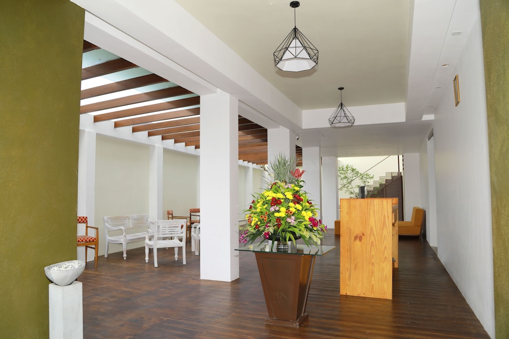 

Napoli - Negombo - Hotel Cloud Nine