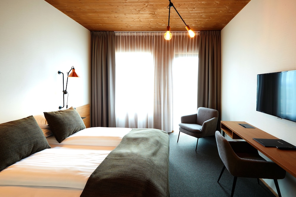 

Bologna - Myvatn - Fosshotel Mývatn