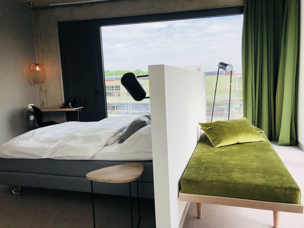 

Roma - Hohenbrunn - gambino hotel CINCINNATI