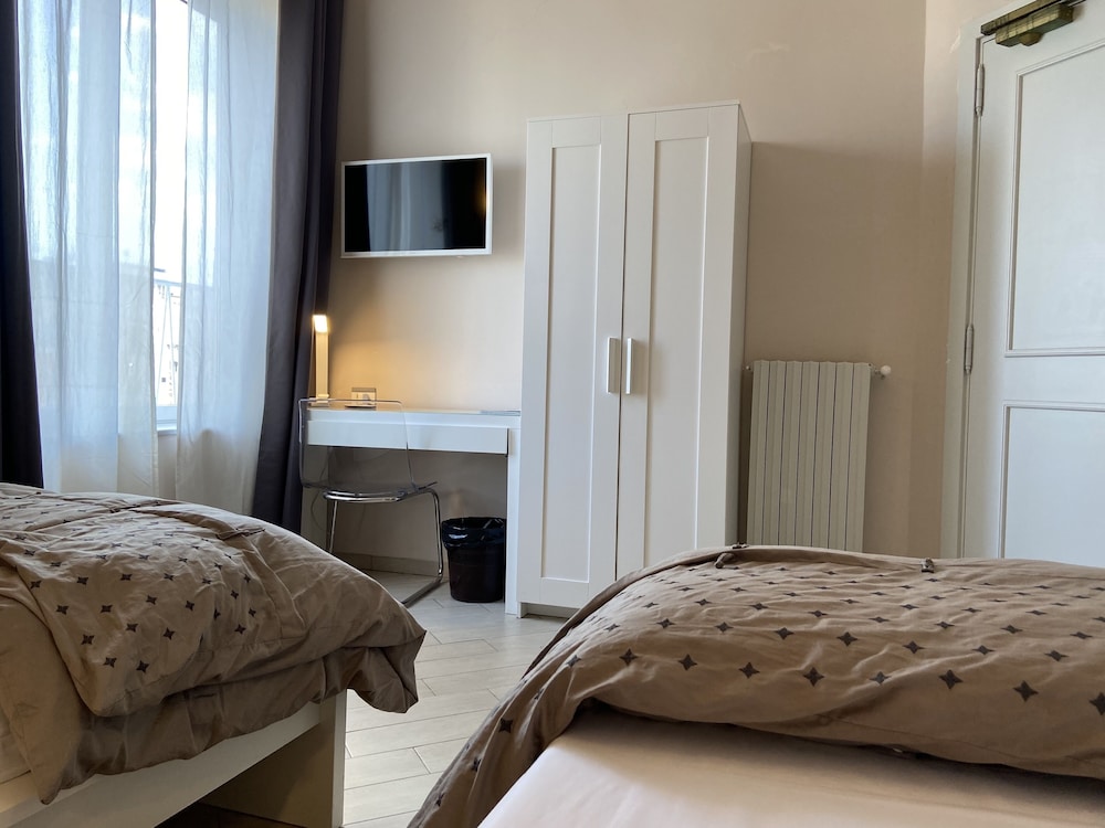 

Milano - Melito di Napoli - Up Hotel