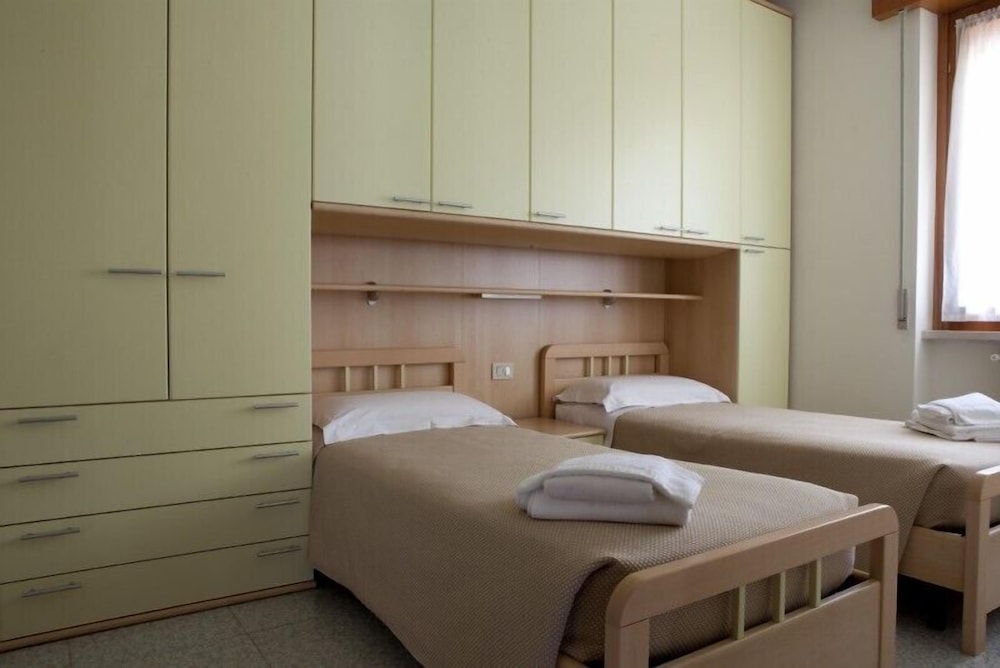 

Bari - Sirmione - Residence Hotel Health House