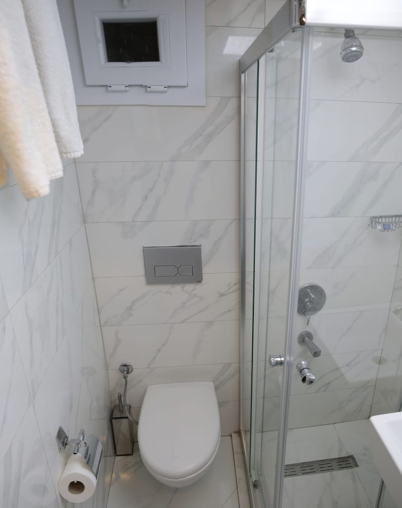 

Palermo - Izmir - Hotel Cagla Pinar