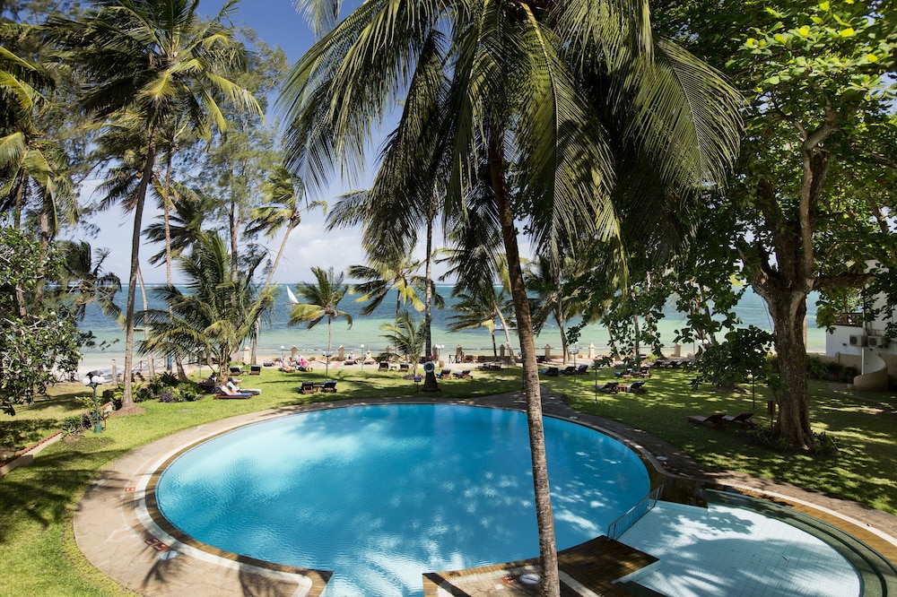 

Bologna - Bamburi - Neptune Beach Resort - All Inclusive