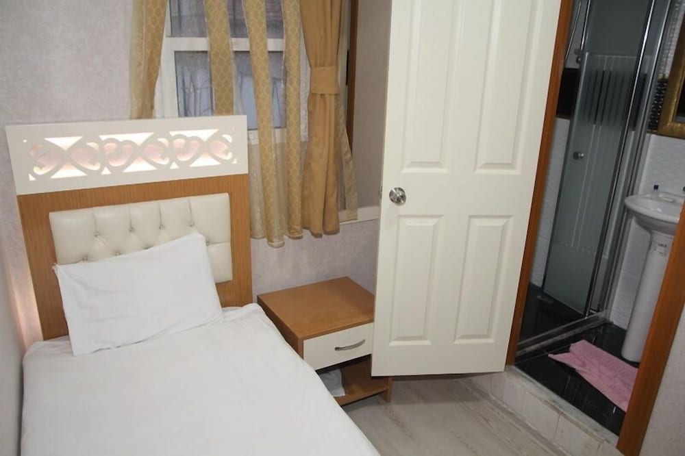 

Roma - Izmir - Vatan Hotel