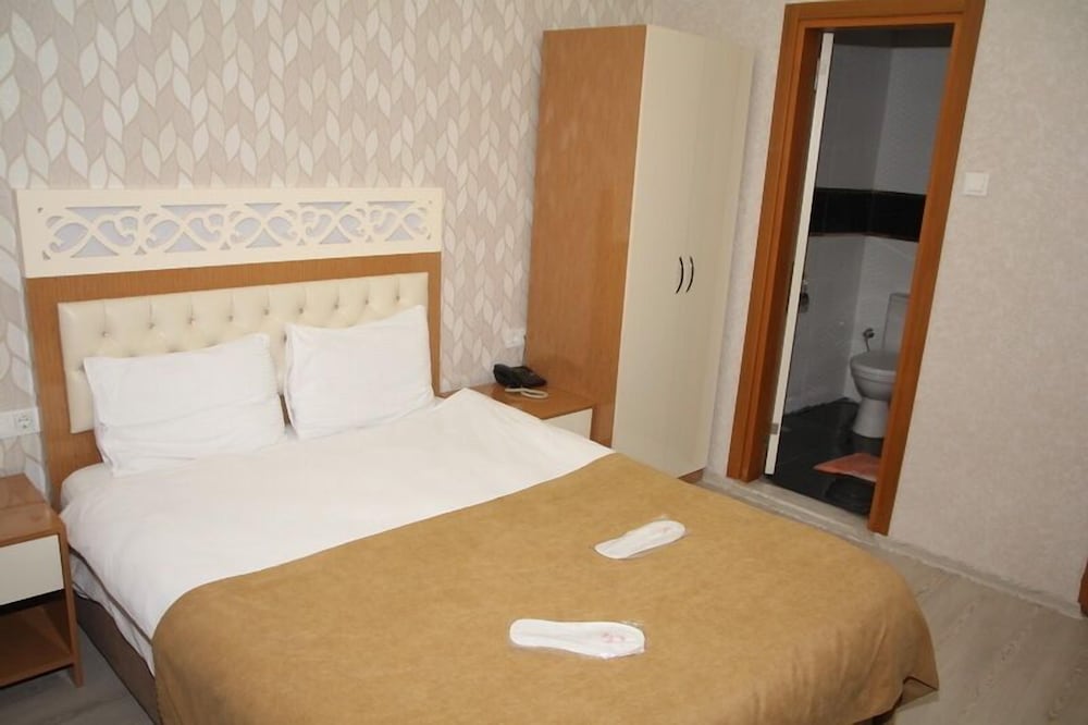 

Roma - Izmir - Vatan Hotel