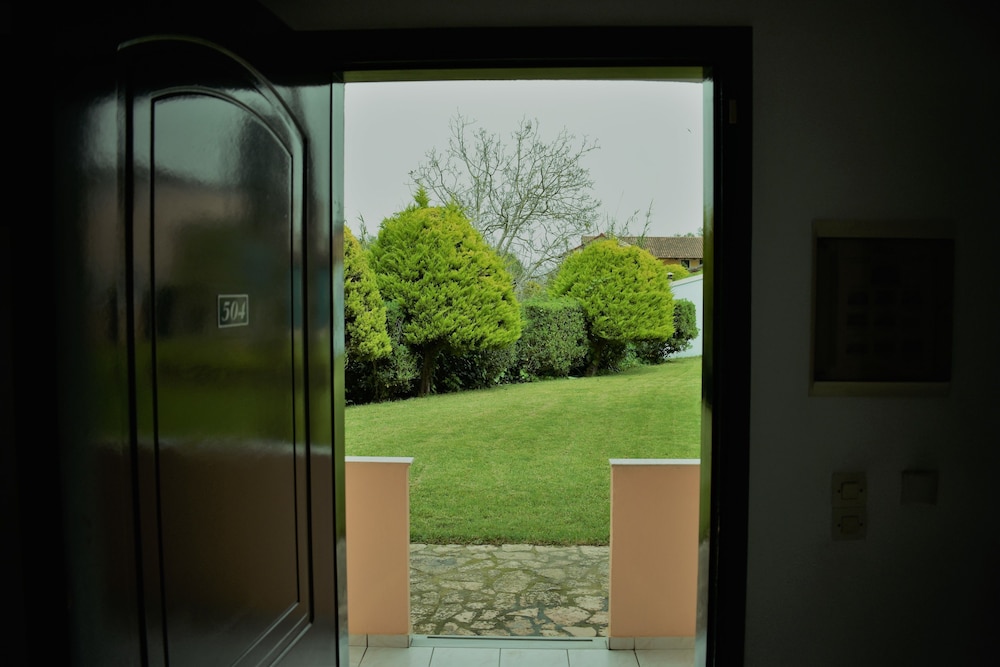 

Bologna - Kavos - Oula maisonettes