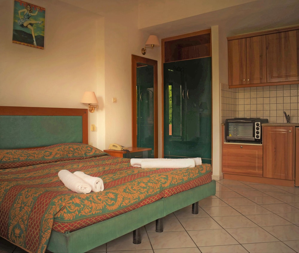 

Milano - Lefkímmi (Corfu) - Oula maisonettes