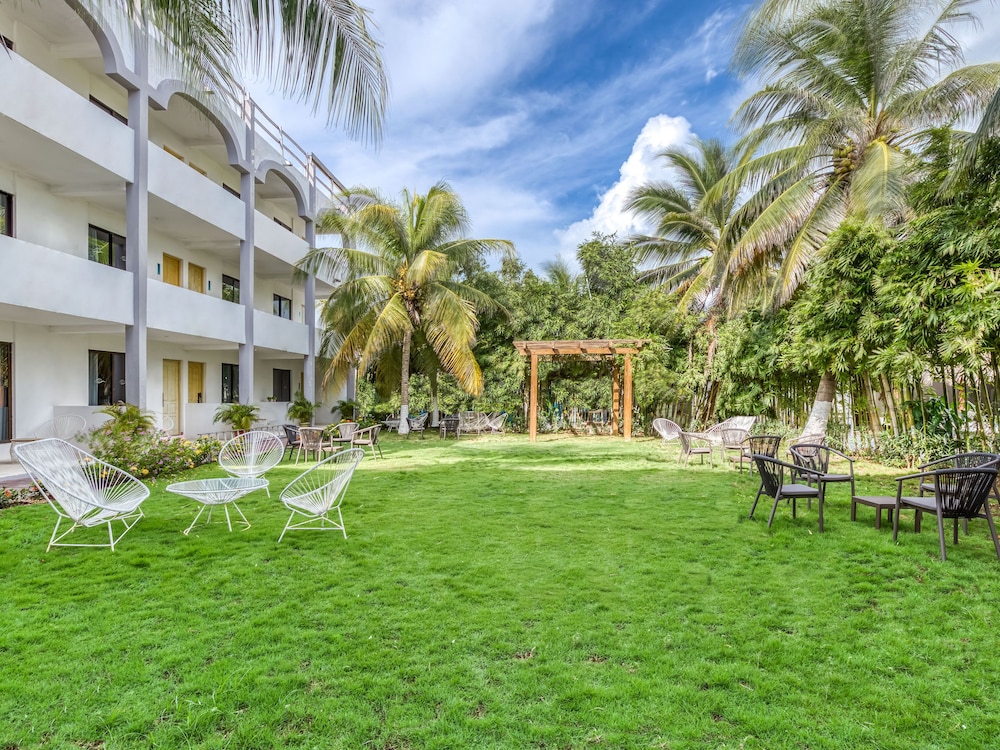 

Bologna - Puerto Morelos - Hotel Ojo de Agua