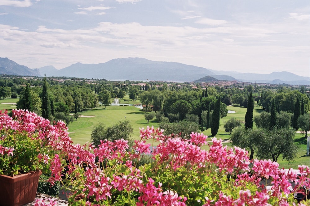 

Olbia - Desenzano del Garda - San Rocco Relais