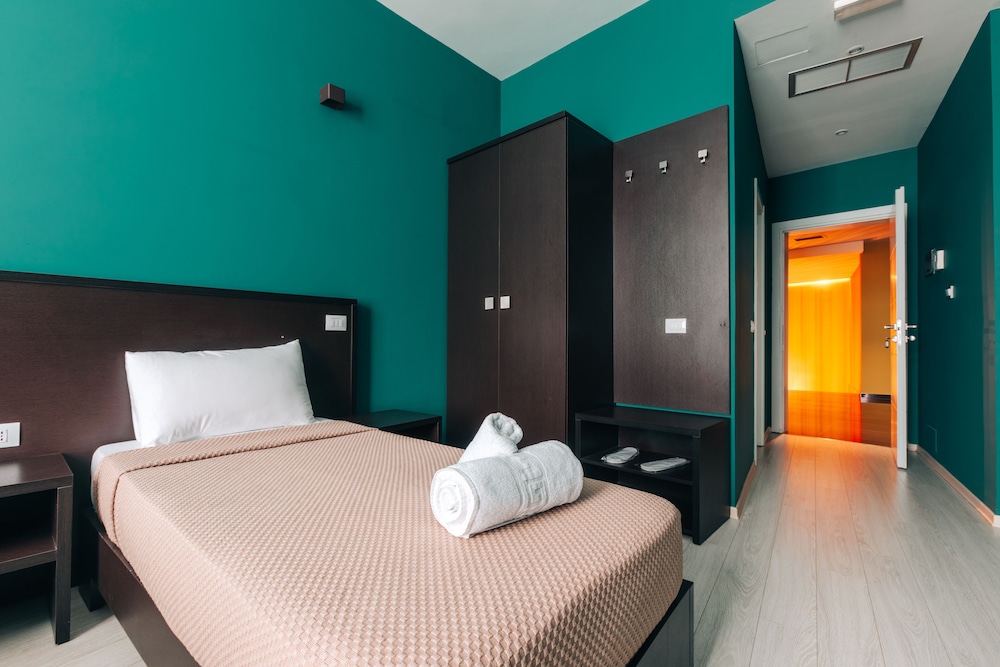 

Bologna - Tirana - Arc Hotel Tirana