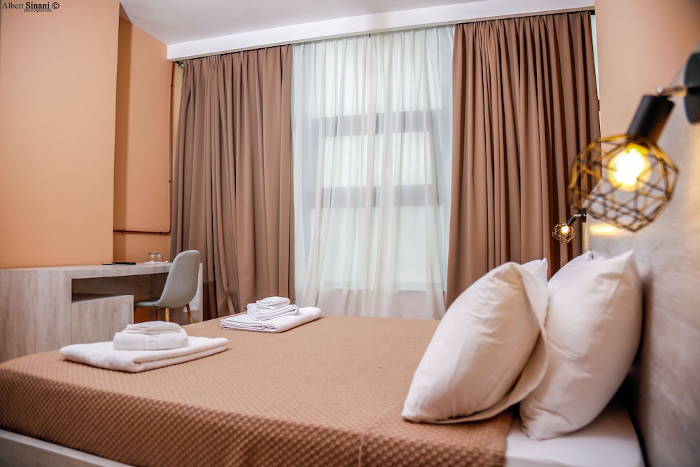 

Bari - Tirana - Arc Hotel Tirana