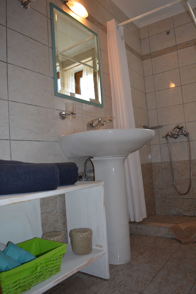 

Bologna - Almyrida Chania - Elianthos Villas