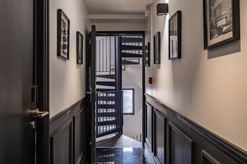 

Brindisi - Noisy-le-Grand - Mijo's Appartements Hôtel