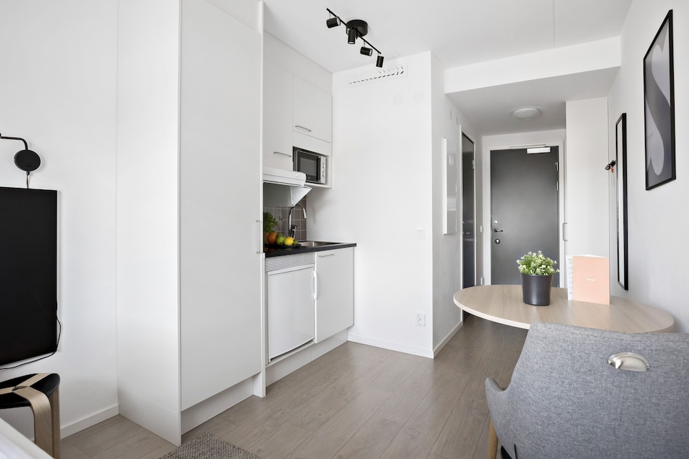

Milano - Kungens Kurva - Forenom Hotel Flemingsberg - 10min from Älvsjö