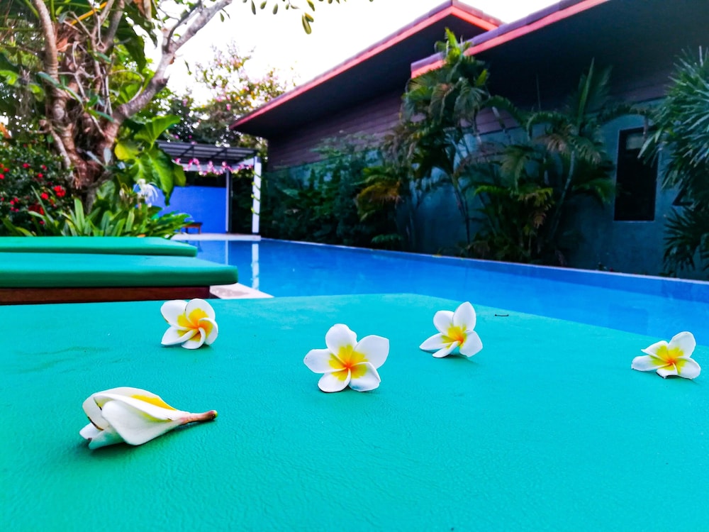

Bari - Chalong - 2 Home Resort