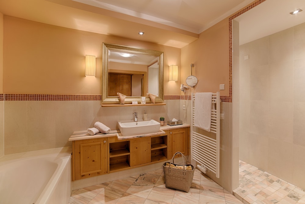 

Lamezia Terme - Brunico - Majestic Hotel & Spa Resort
