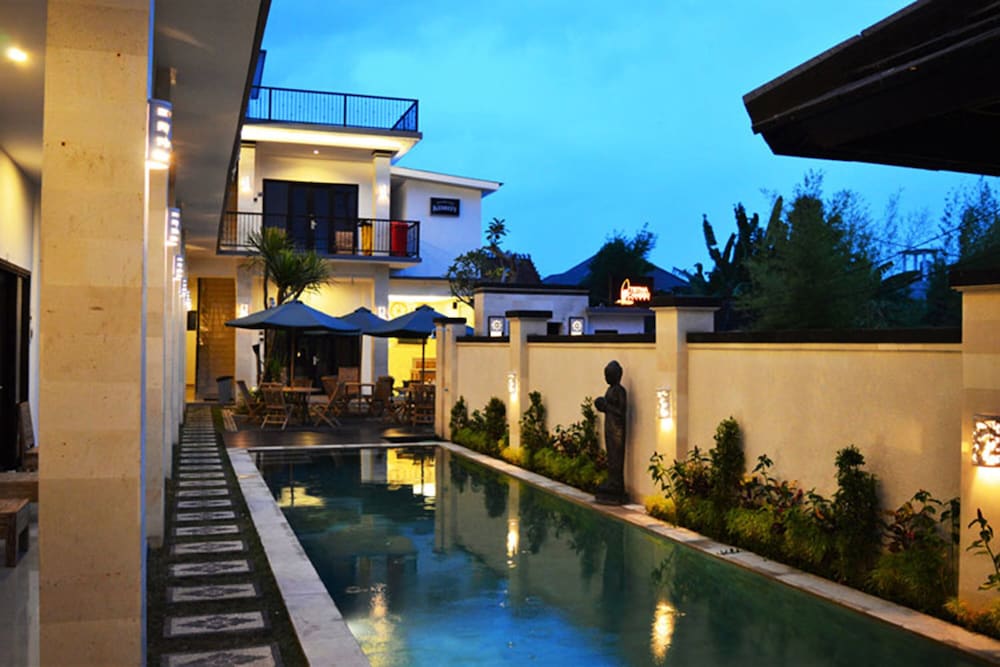 

Milano - Tanah Lot - Tirtha Canggu Suites