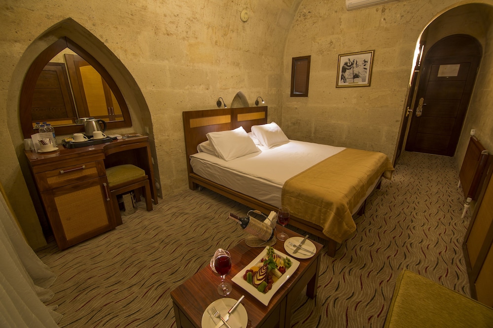 

Bari - Nevsehir - Uchisar Kaya Hotel - Special Class