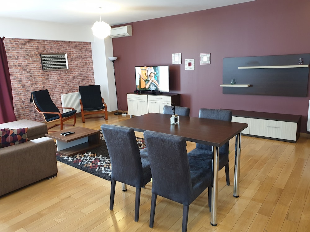 

Napoli - Otopeni - Upground Residence Apartments