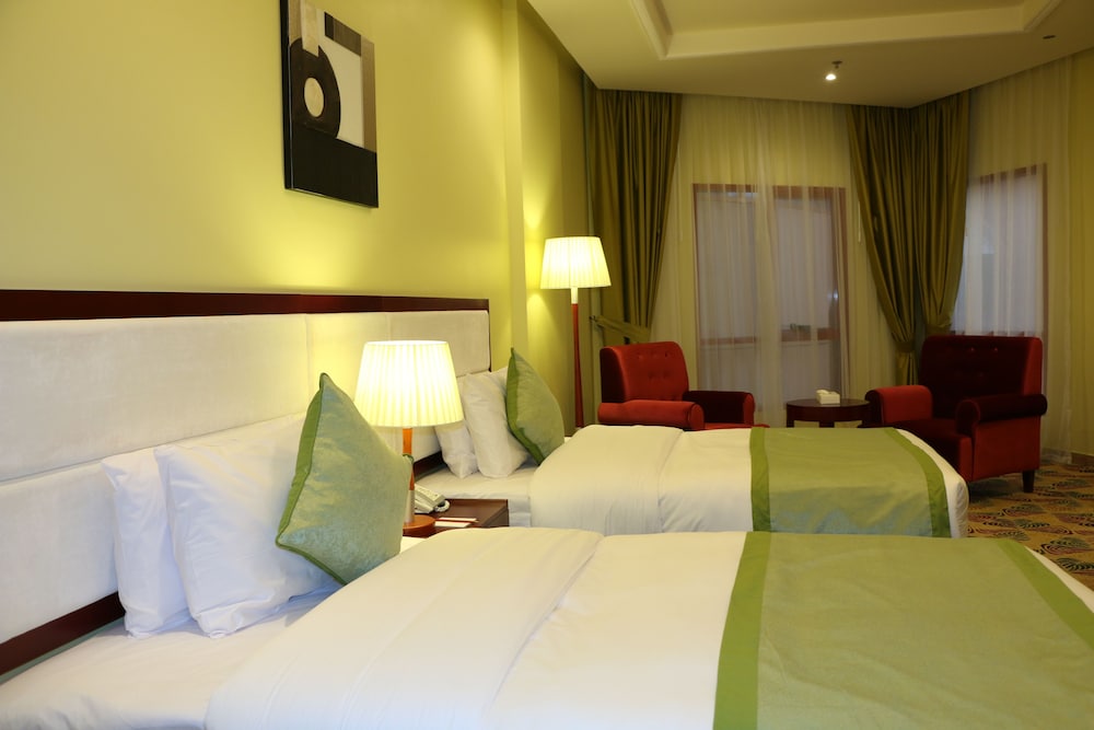 

Napoli - Sharjah - Red Castle Hotel