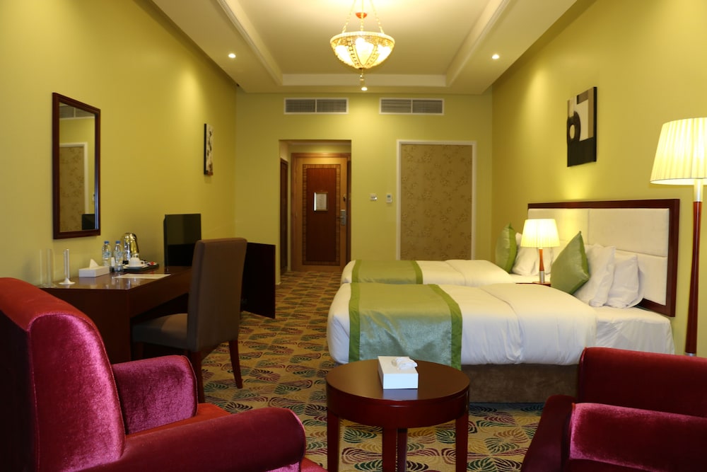 

Napoli - Sharjah - Red Castle Hotel