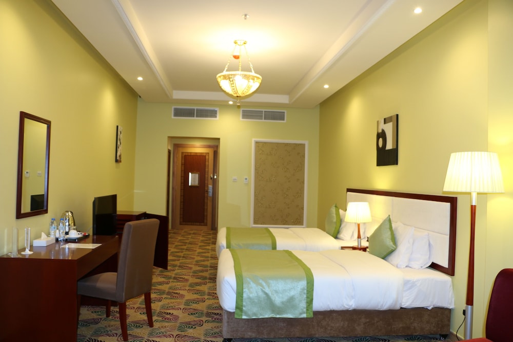 

Napoli - Sharjah - Red Castle Hotel